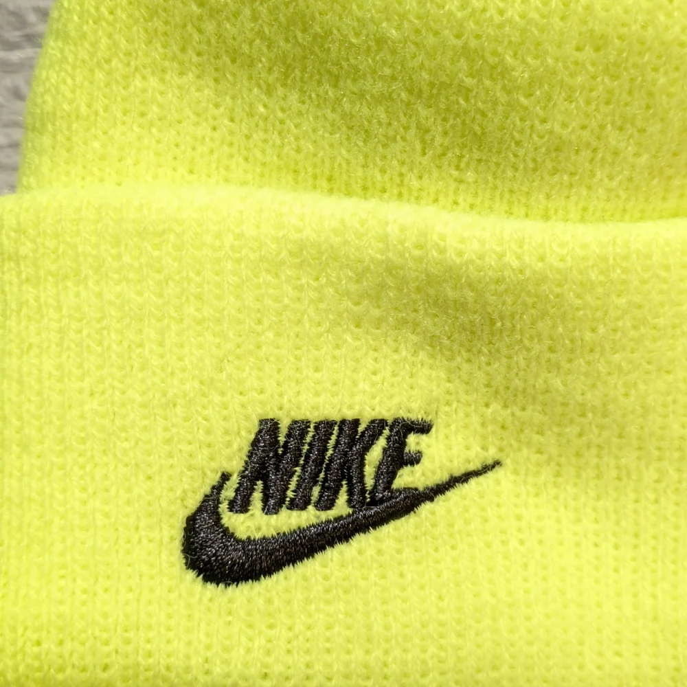 NWT Nike Volt Youth Boys Knit Hat and Gloves Set Neon Yellow‎ Black Swoosh